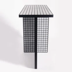 Console T-Profile di David e Nicolas Studio