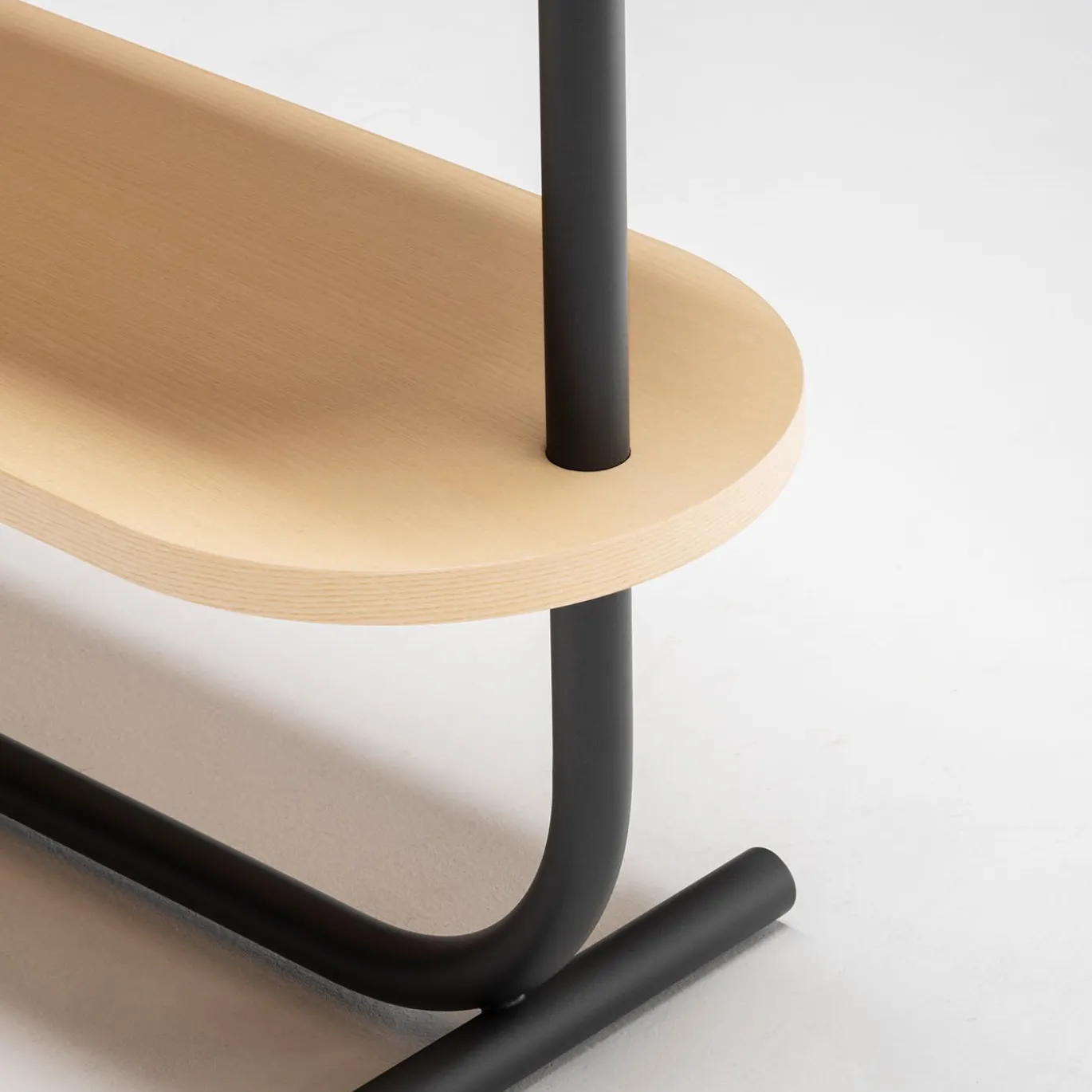Consolle grigia Bubalus CO di Sovrappensiero Design Studio