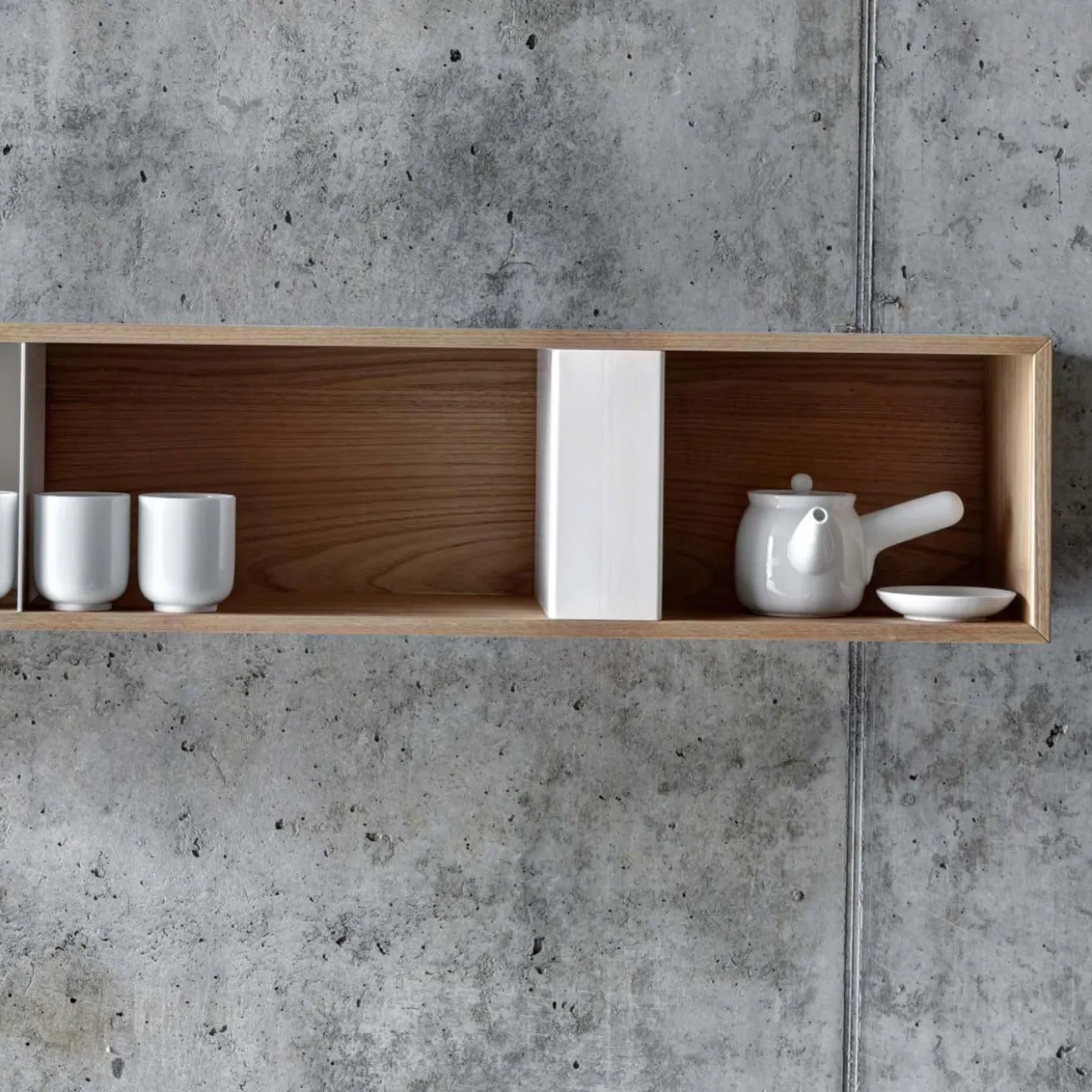 Contenitore pensile T Box Long Walnut di Act_Romegialli