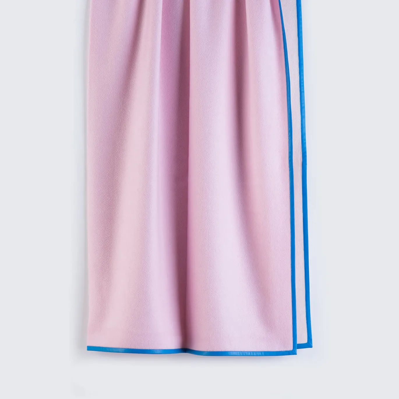 Coperta Biella in pelle blu e rosa