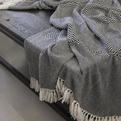 Coperta piccola Vigo a spina di pesce bianca e nera