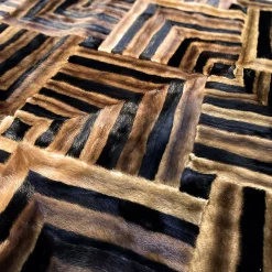 Copriletto Intarsia in pelliccia di visone nero e beige chiaro