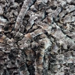 Copriletto Màrmora in pelliccia di marmotta grigia