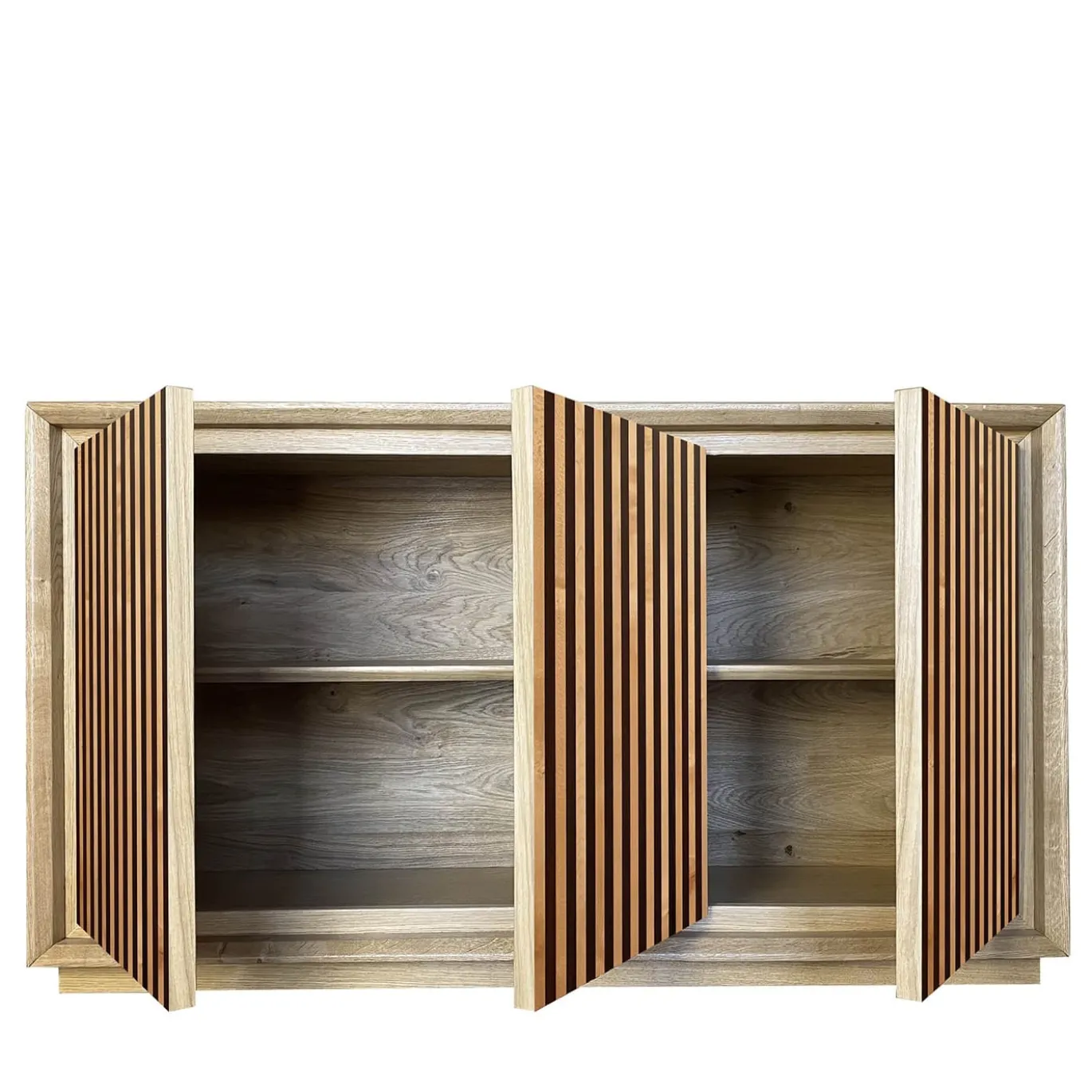 Credenza a 3 ante Fuga Strisce Uno di Mascia Meccani