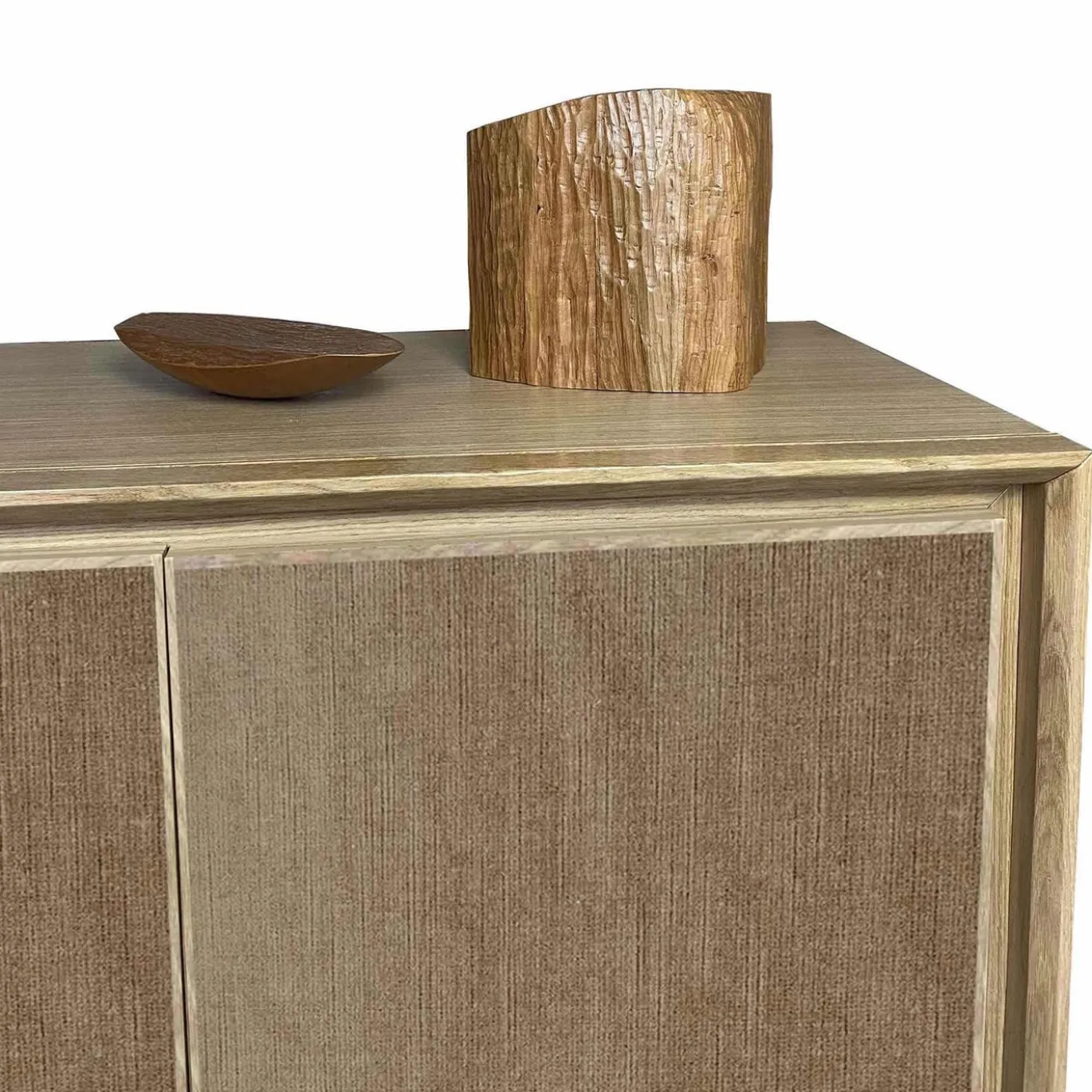 Credenza a 4 ante in velluto marrone di Mascia Meccani