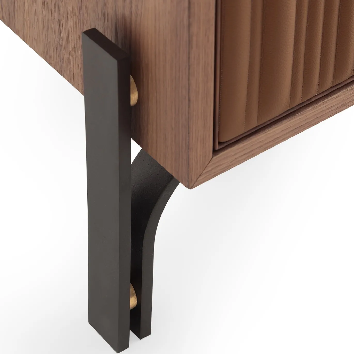 Credenza a 2 porte in pelle e noce cognac