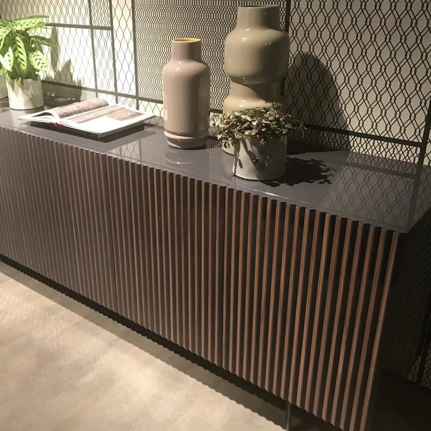 Credenza a 5 porte Leon Decor di StH