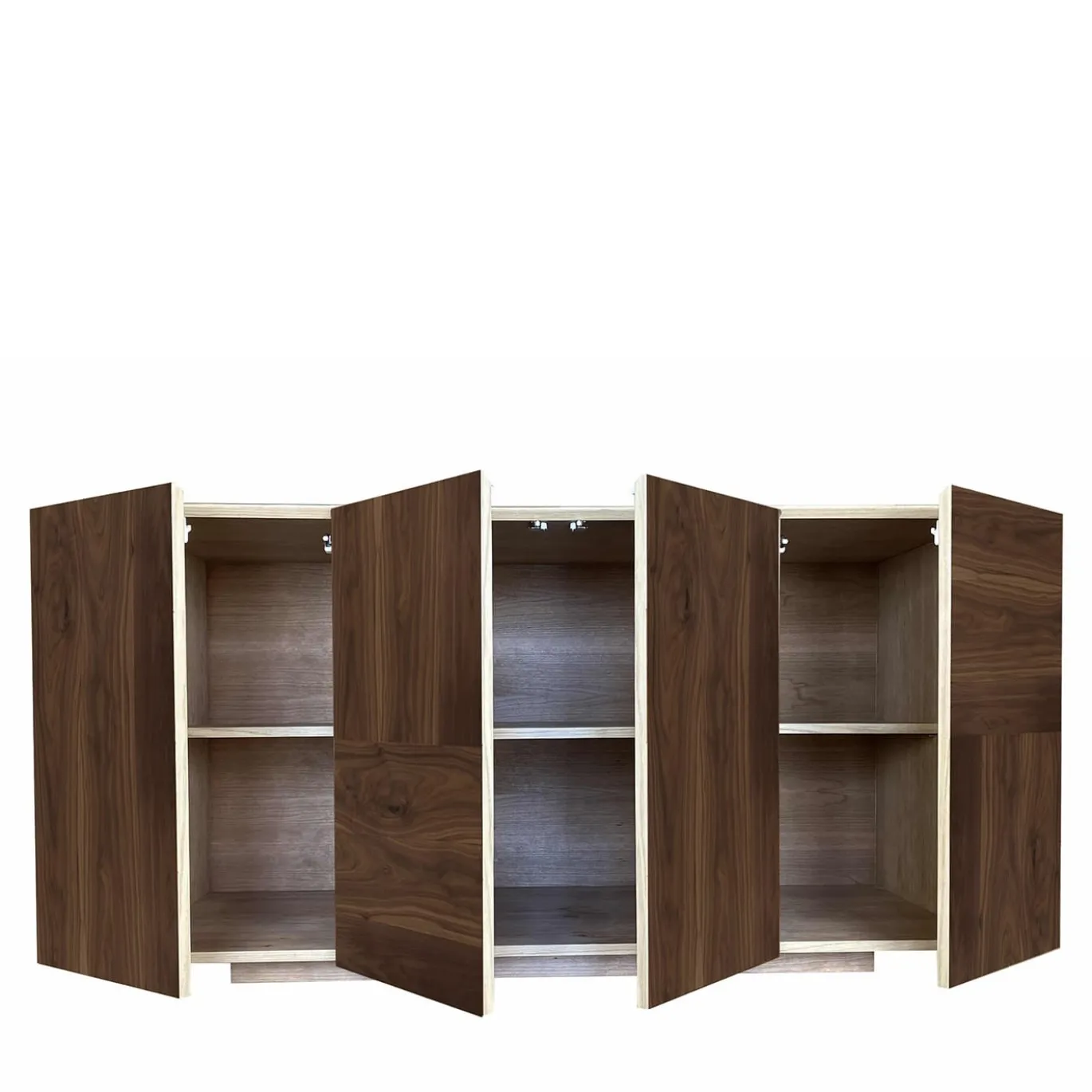 Credenza Boccadarno Uno a 4 ante in noce di Meccani Studio