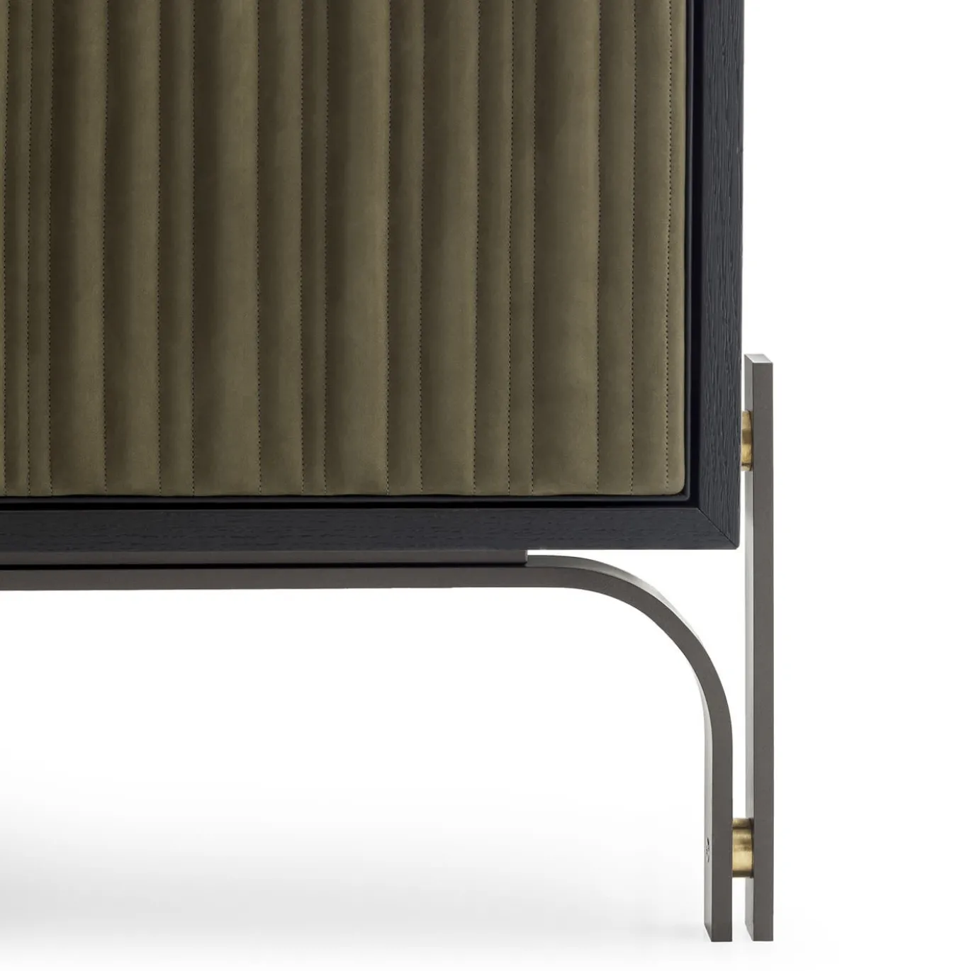 Credenza Canette a 4 ante in pelle nabuk verde salvia e rovere