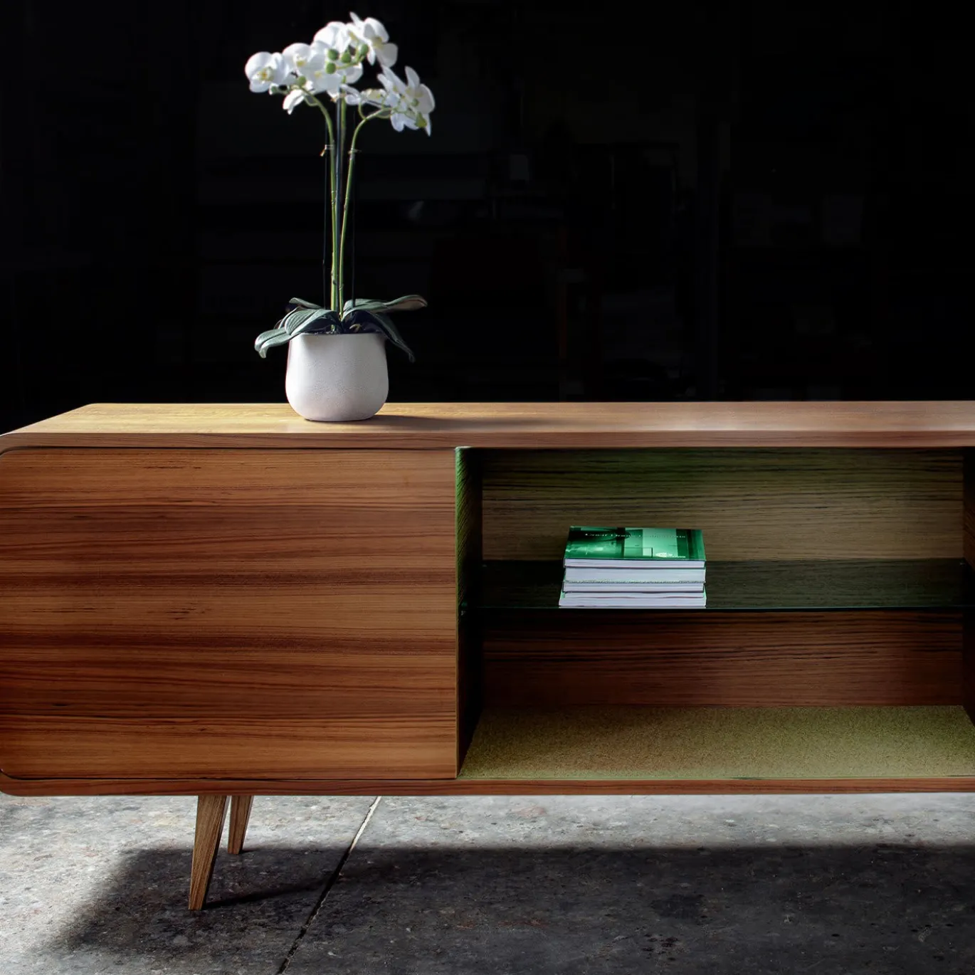 Credenza Càscia di Matteo Congiu
