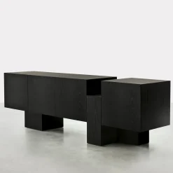 Credenza Dolmen in frassino nero di Dainelli Studio