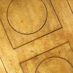 Credenza laccata con decorazione in foglia d'oro