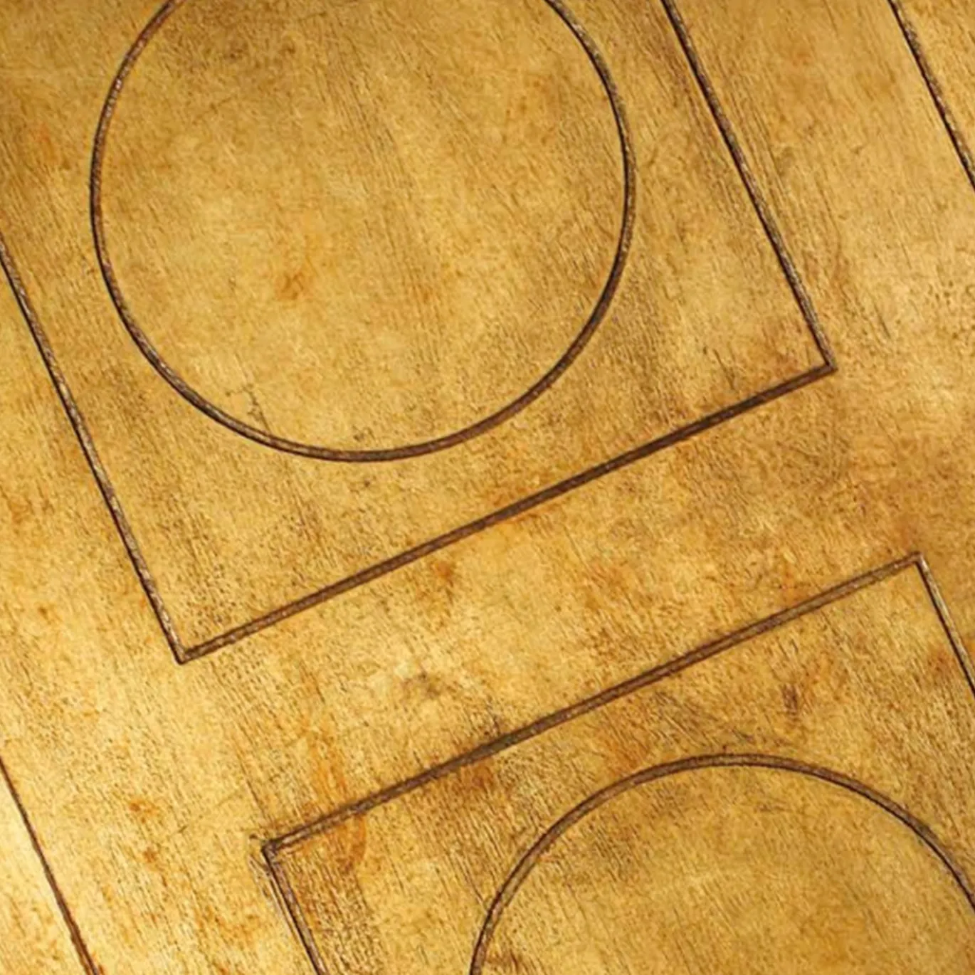 Credenza laccata con decorazione in foglia d'oro