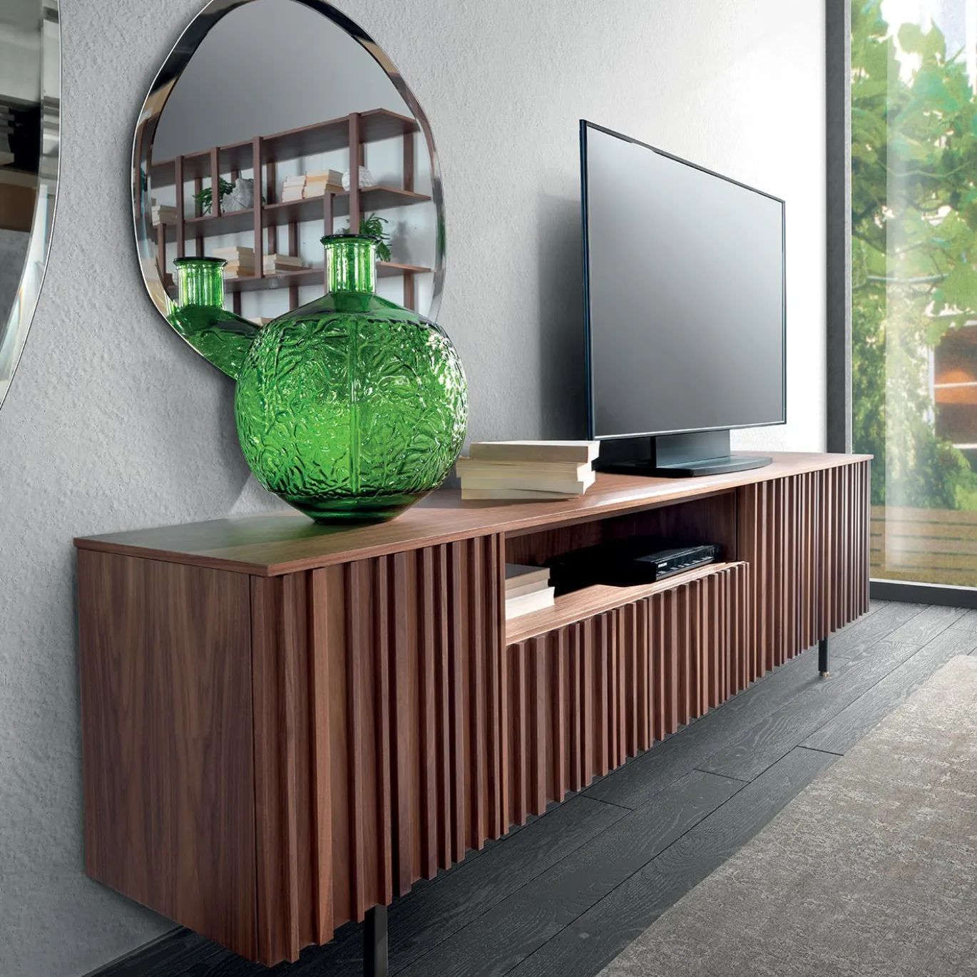 Credenza Line in Frassino con base in metallo