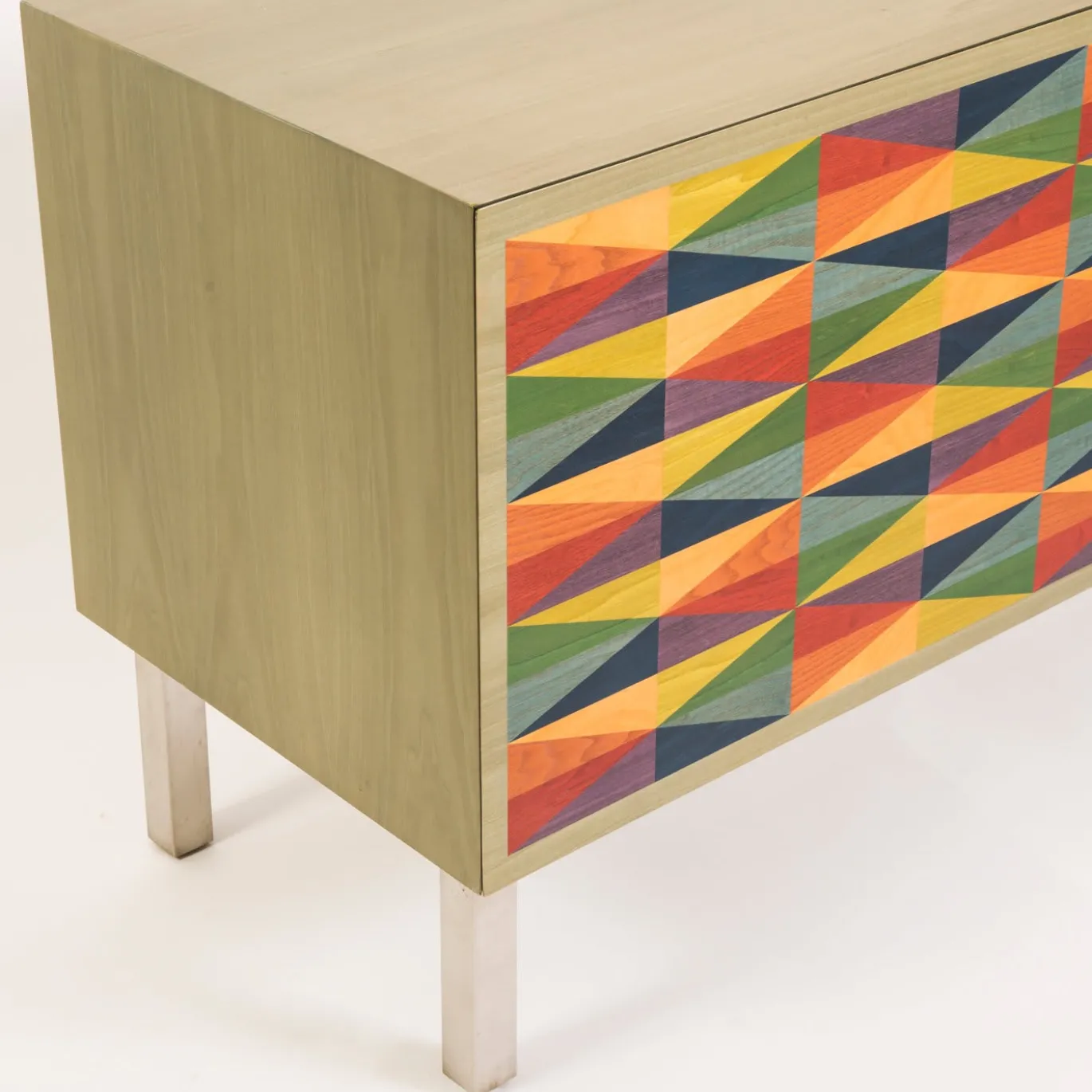 Credenza Mandala Intarsia di Jorrit Tornquist
