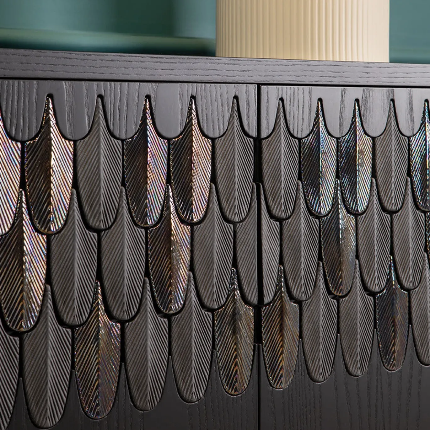 Credenza Plume a 4 ante in ceramica e legno nero