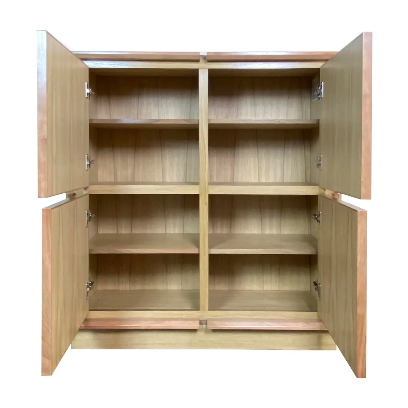 Credenza quadrata a 4 ante in rovere di Mascia Meccani