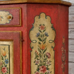 Credenza rossa in stile barocco tirolese del '700 Tirolesi