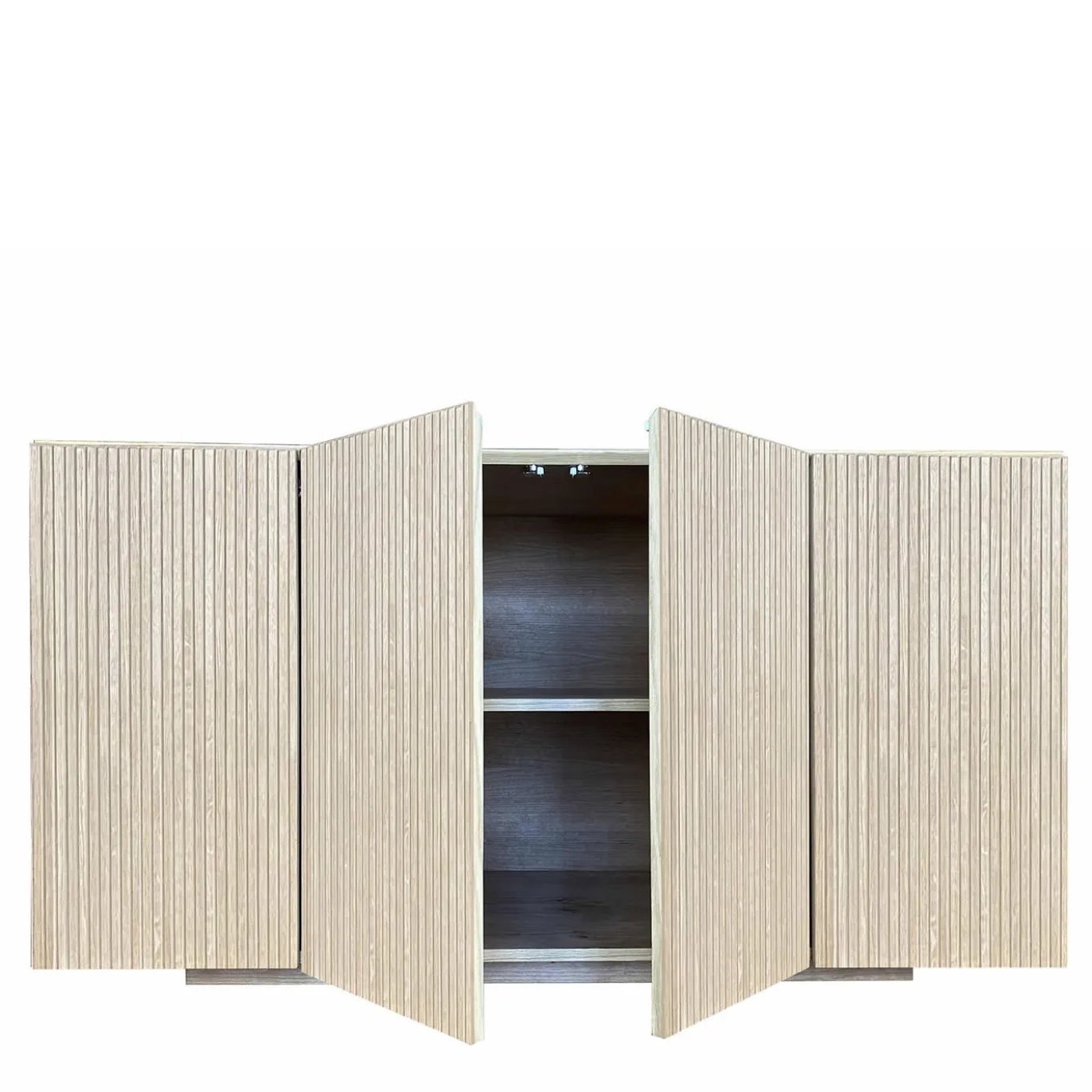 Credenza scanalata a 4 ante Boccadarno Nove di Meccani Studio