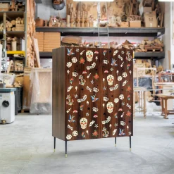 Credenza Tattoo con tradizionali intarsi americani