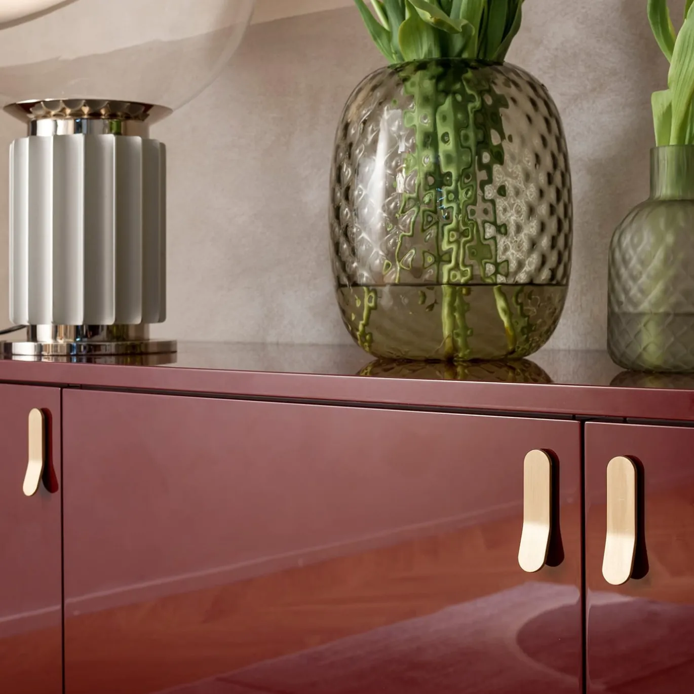 Credenza Universe a 4 porte rosso marsala