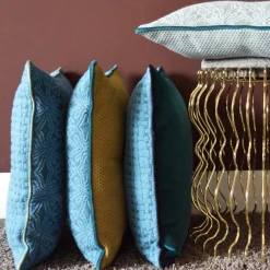 Cuscino Carré azzurro in tessuto jacquard geometrico