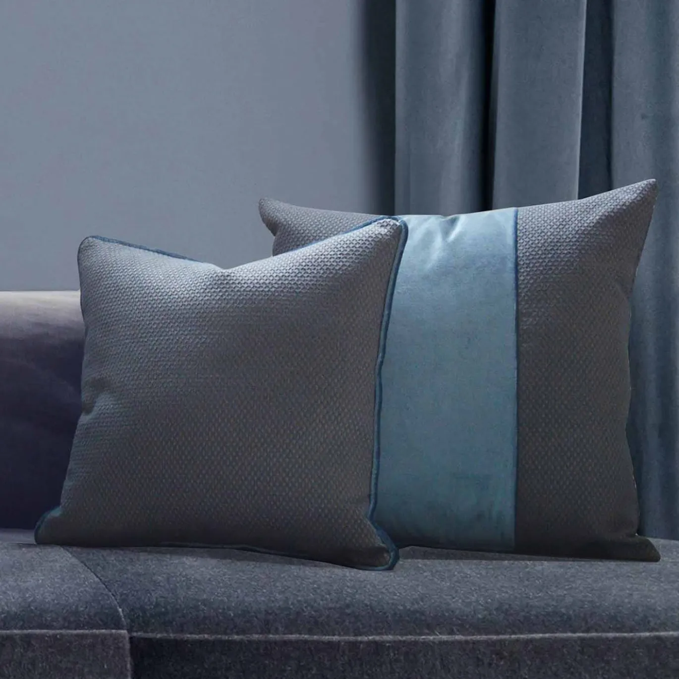 Cuscino Carré blu-beige in tessuto jacquard falso unitario