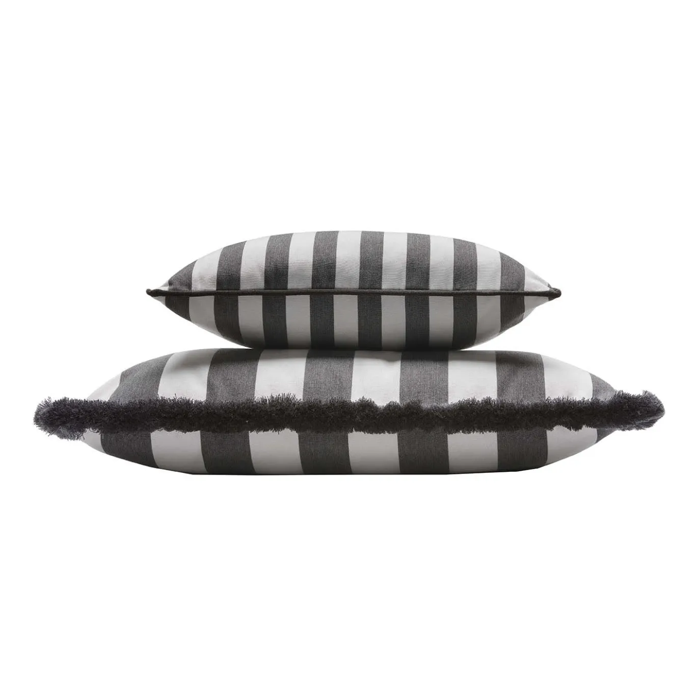 Cuscino da esterno Happy White e Carbon con frange