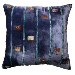 Cuscino di velluto blu con perle