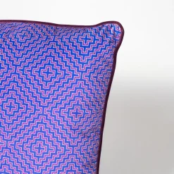 Cuscino Ducale in velluto con motivo viola