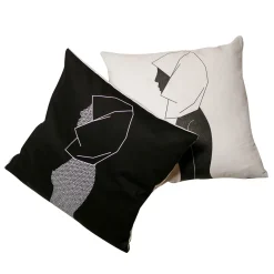 Cuscino Lionzu bifacciale bianco e nero
