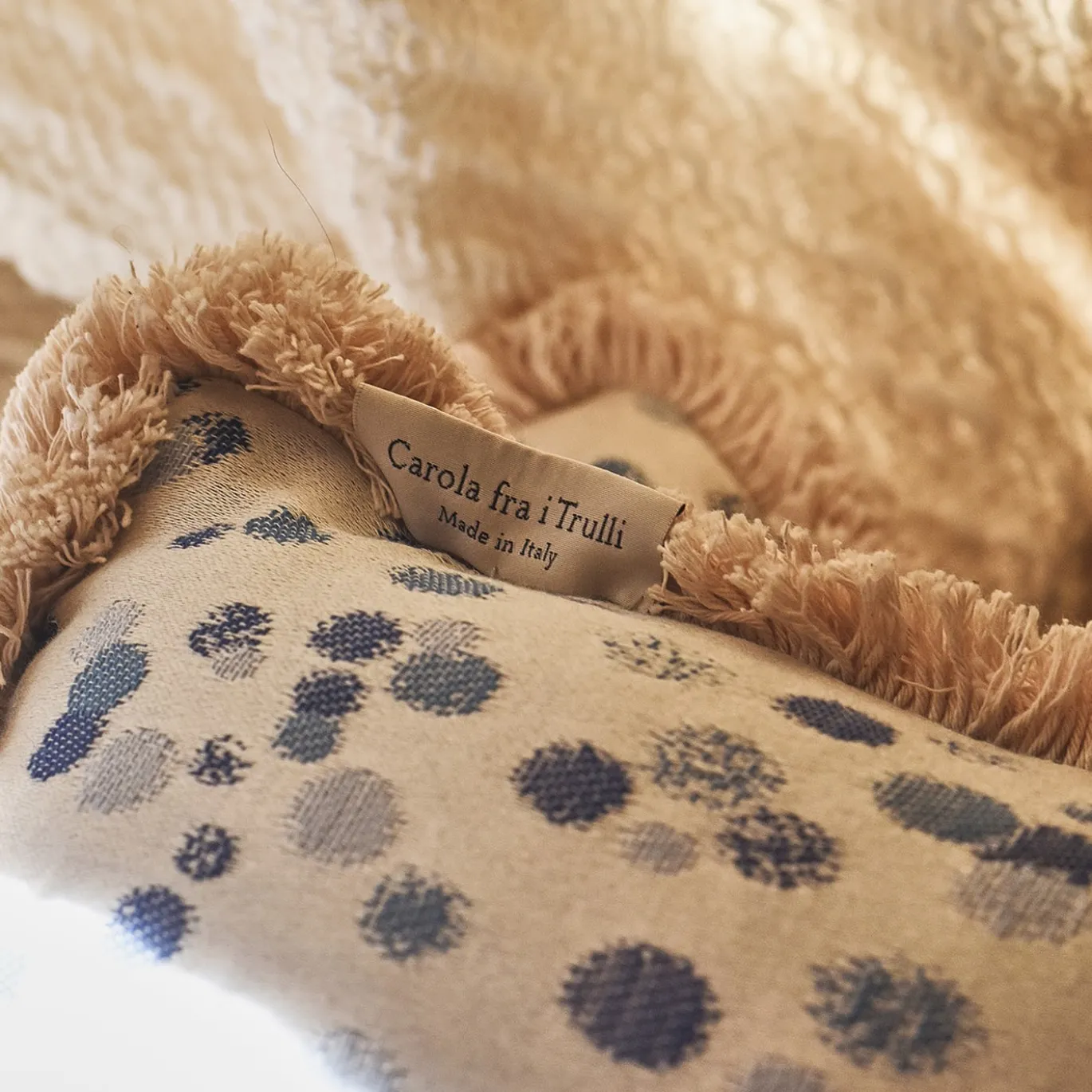Cuscino piccolo Celeste e frange blu