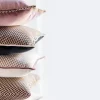 Cuscino quadrato Carrè in tessuto jacquard microfantasia