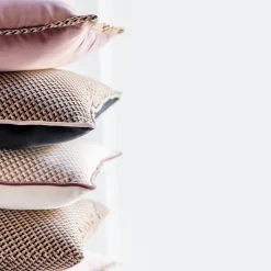 Cuscino quadrato Carrè in tessuto jacquard microfantasia