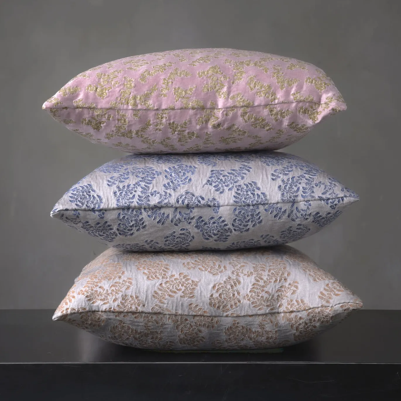 Cuscino quadrato Murcia in jacquard argentato e marrone