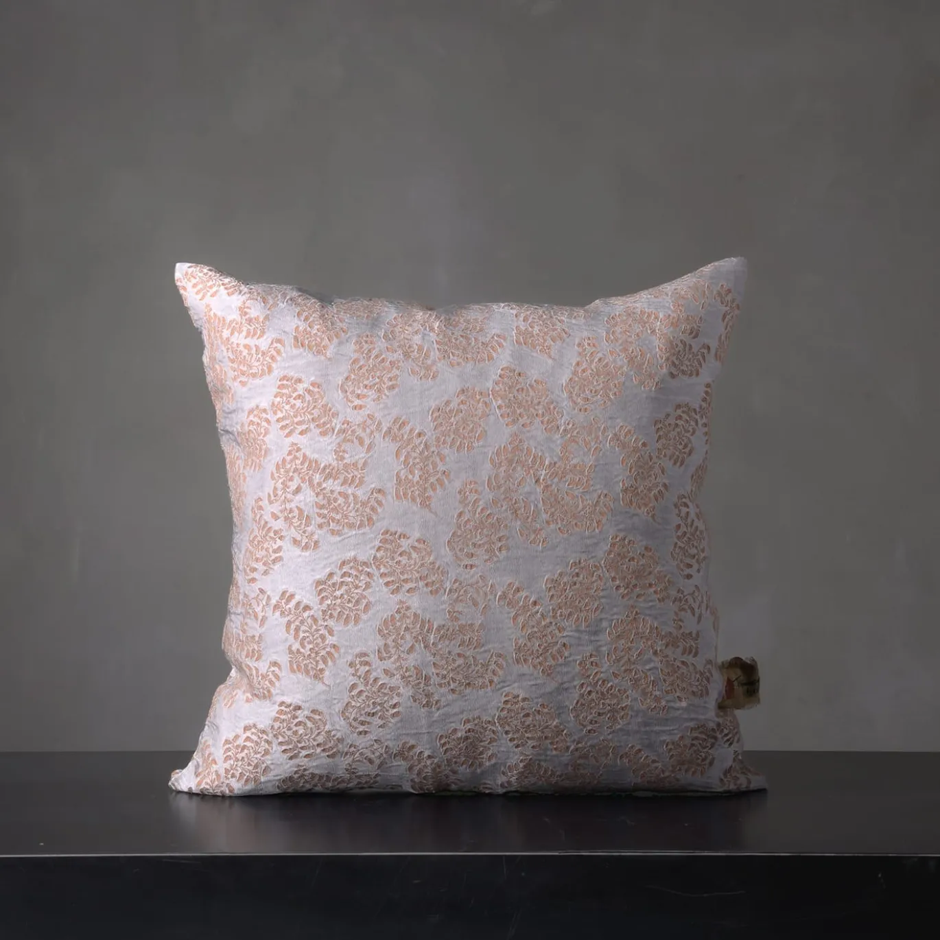 Cuscino quadrato Murcia in jacquard argentato e marrone