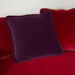 Cuscino reversibile in fantasia floreale e velluto bordeaux