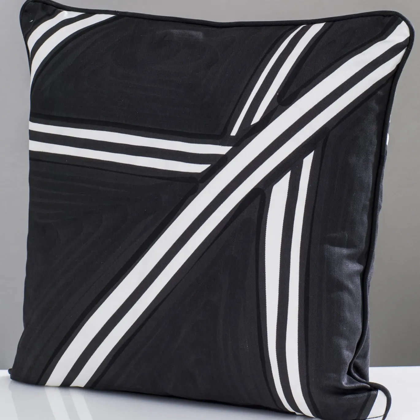 Cuscino Tria bianco e nero