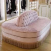 Divano bifacciale in velluto rosa