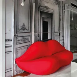 Divano Bocca Red in edizione limitata di Studio 65