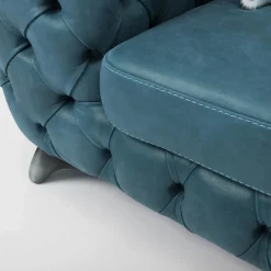 Divano capitonnè Isidoro pelle azzurra