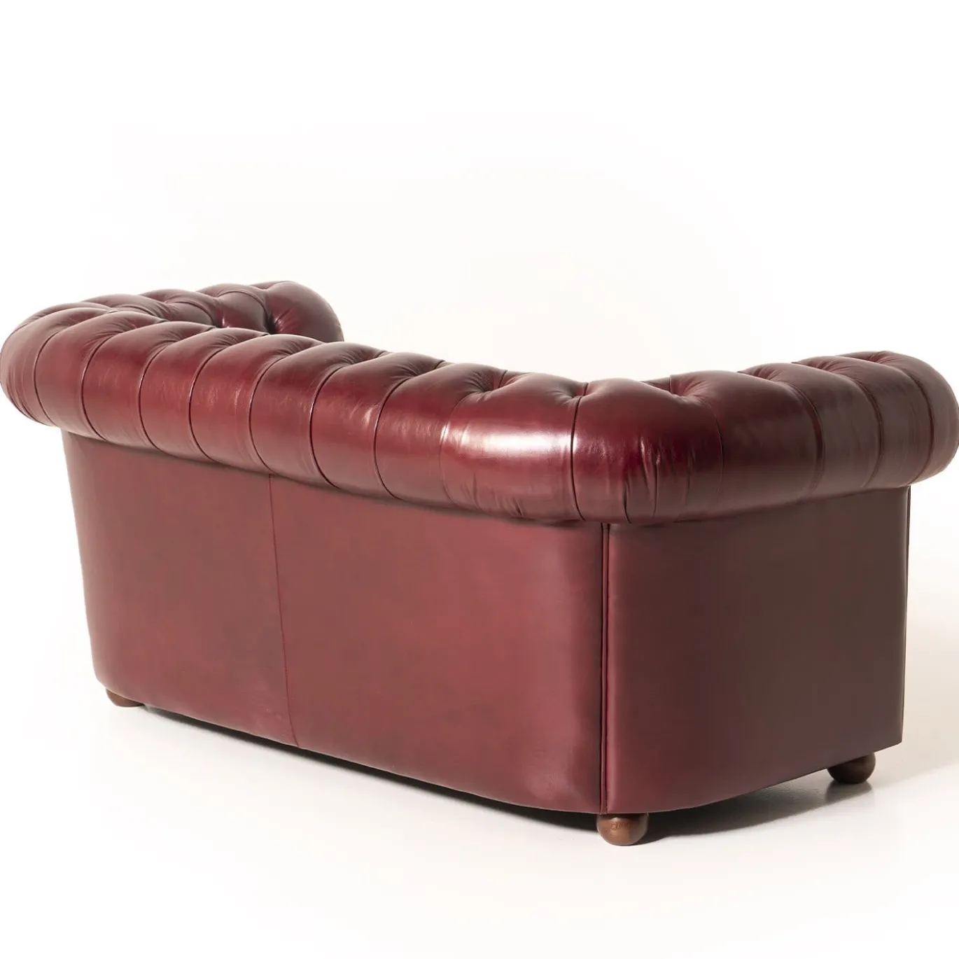 Divano Chesterfield pelle bordeaux