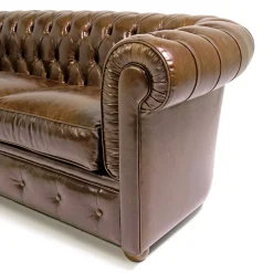 Divano Chesterfield pelle marrone muschio
