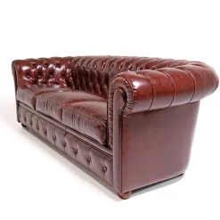 Divano Chesterfield pelle rosso rubino