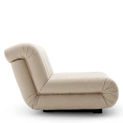 Divano in tessuto beige scanalato Periscopio di Studiopepe