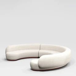 Divano modulare Yamata Curved Pearl Bush bouclé e legno lucido bordeaux di Artefatto Design Studio