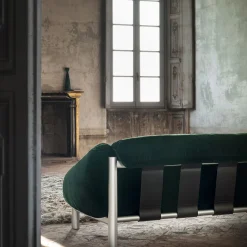 Divano Quattro Posti Flo In Velluto Verde Di Lorenza Bozzoli