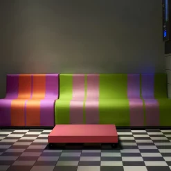 Divano Sofo verde e rosa