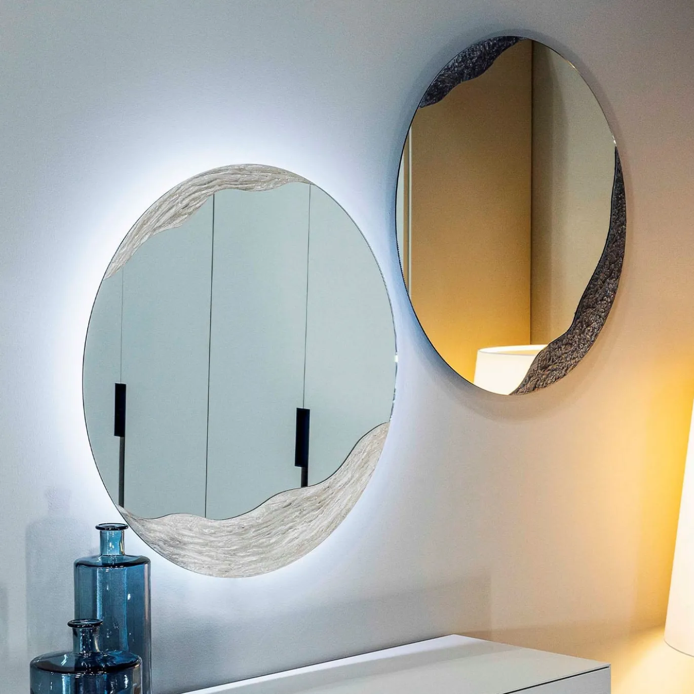 Dune Specchio Tondo Decorato Con Resina Materica Color Beige