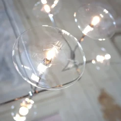Essenza Lampadario moderno in metallo nero a 8 luci con vetro